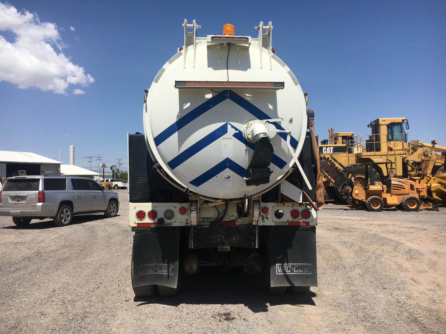 CAMION VAC CON  V311LHA